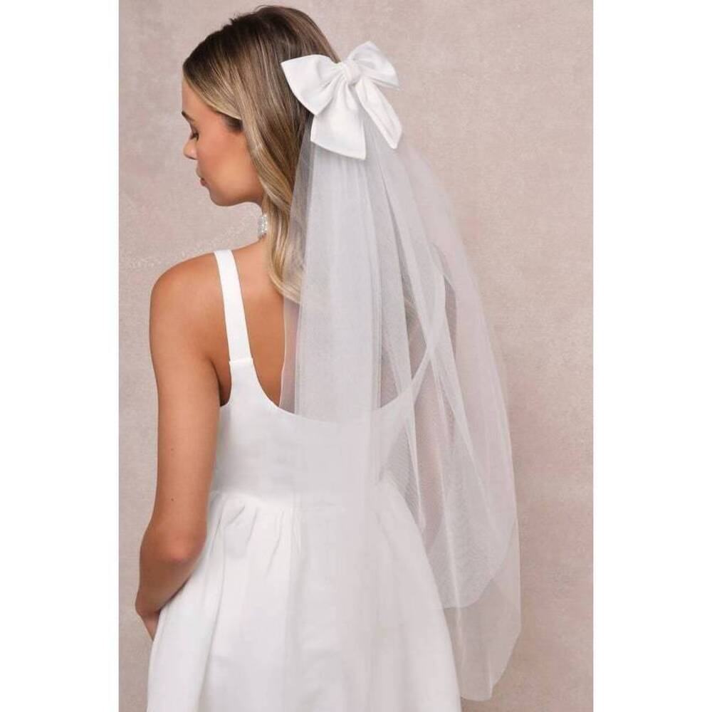 Lulus Dreamy Affection White Satin Tulle Bow Veil
